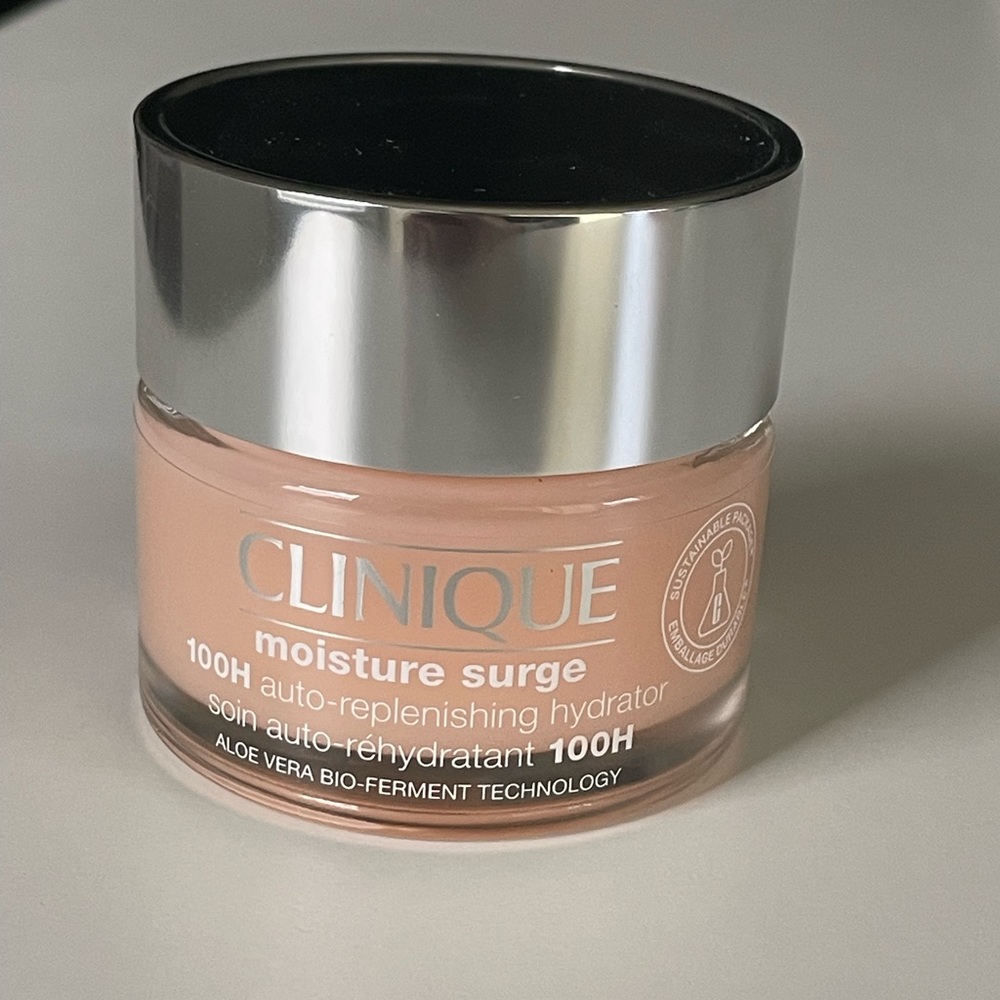 Clinique Moisture Surge 1.7 oz full size new